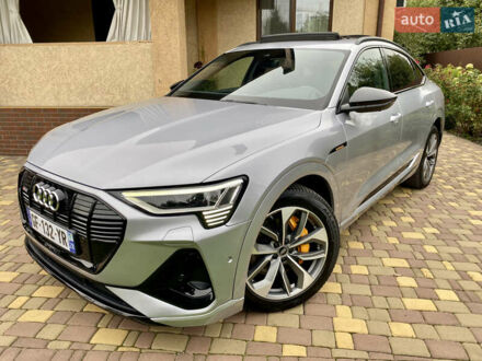 Ауди E-Tron 2022 в Киеве на Automoto.ua Серый Ауди E-Tron, объемом двигателя 0 л и пробегом 126 тыс. км за 34995 $, фото 1 на Automoto.ua