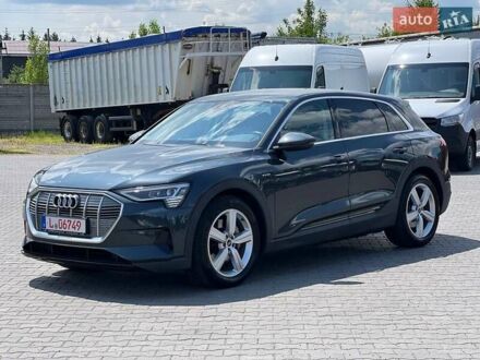 Серый Ауди E-Tron, объемом двигателя 0 л и пробегом 105 тыс. км за 25900 $, фото 1 на Automoto.ua
