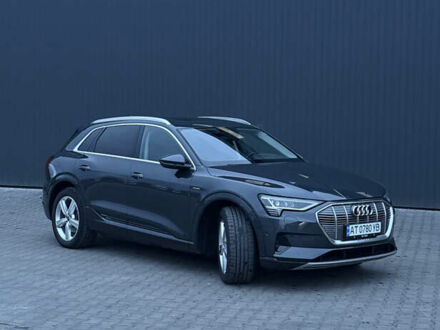 Серый Ауди E-Tron, объемом двигателя 0 л и пробегом 45 тыс. км за 42000 $, фото 1 на Automoto.ua