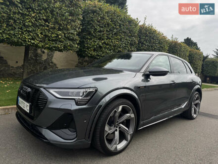 Ауди E-Tron 2022 в Киеве на Automoto.ua Серый Ауди E-Tron, объемом двигателя 0 л и пробегом 43 тыс. км за 46800 $, фото 1 на Automoto.ua