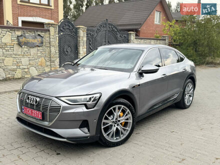 Серый Ауди E-Tron, объемом двигателя 0 л и пробегом 17 тыс. км за 38200 $, фото 1 на Automoto.ua