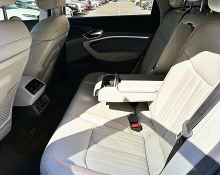 Синий Ауди E-Tron, объемом двигателя 0 л и пробегом 79 тыс. км за 36300 $, фото 30 на Automoto.ua