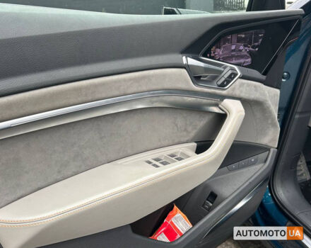 Синій Ауді E-Tron, об'ємом двигуна 95 л та пробігом 84 тис. км за 34200 $, фото 7 на Automoto.ua