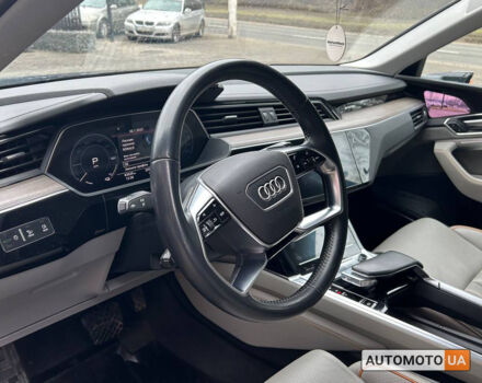 Синій Ауді E-Tron, об'ємом двигуна 95 л та пробігом 84 тис. км за 34200 $, фото 8 на Automoto.ua