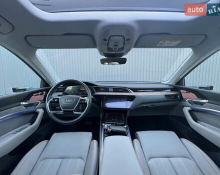 Синий Ауди E-Tron, объемом двигателя 0 л и пробегом 85 тыс. км за 36500 $, фото 23 на Automoto.ua