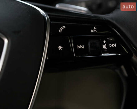 Синий Ауди E-Tron, объемом двигателя 0 л и пробегом 80 тыс. км за 28900 $, фото 83 на Automoto.ua