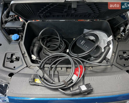 Синий Ауди E-Tron, объемом двигателя 0 л и пробегом 299 тыс. км за 23490 $, фото 79 на Automoto.ua