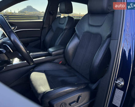 Синий Ауди E-Tron, объемом двигателя 0 л и пробегом 133 тыс. км за 23900 $, фото 48 на Automoto.ua