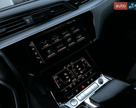 Синій Ауді E-Tron, об'ємом двигуна 0 л та пробігом 135 тис. км за 25800 $, фото 75 на Automoto.ua