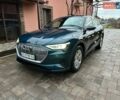 Синий Ауди E-Tron, объемом двигателя 0 л и пробегом 122 тыс. км за 28900 $, фото 3 на Automoto.ua