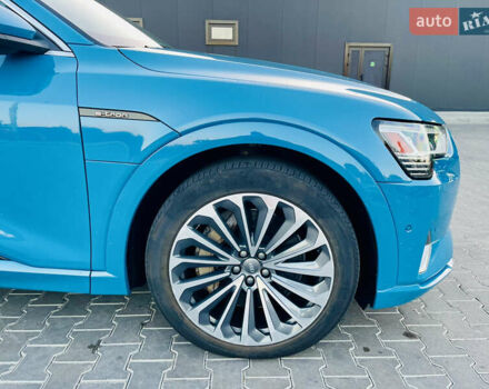 Синій Ауді E-Tron, об'ємом двигуна 0 л та пробігом 97 тис. км за 27900 $, фото 4 на Automoto.ua