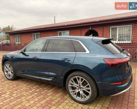 Синий Ауди E-Tron, объемом двигателя 0 л и пробегом 80 тыс. км за 33000 $, фото 12 на Automoto.ua