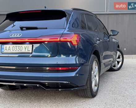Синий Ауди E-Tron, объемом двигателя 0 л и пробегом 85 тыс. км за 31690 $, фото 5 на Automoto.ua