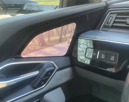 Синий Ауди E-Tron, объемом двигателя 0 л и пробегом 94 тыс. км за 28500 $, фото 26 на Automoto.ua