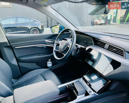 Синій Ауді E-Tron, об'ємом двигуна 0 л та пробігом 97 тис. км за 27900 $, фото 20 на Automoto.ua