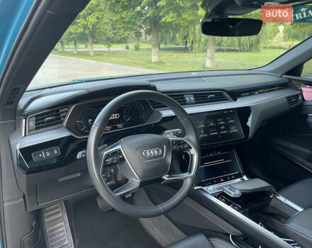 Синий Ауди E-Tron, объемом двигателя 0 л и пробегом 49 тыс. км за 35490 $, фото 16 на Automoto.ua