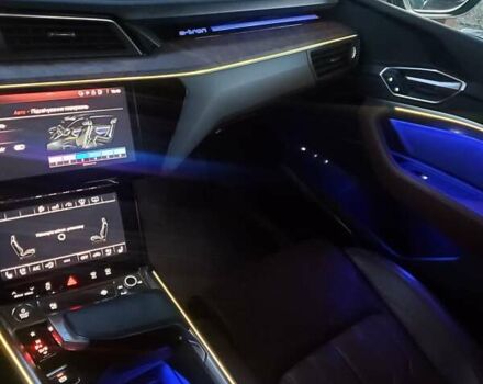 Синий Ауди E-Tron, объемом двигателя 0 л и пробегом 85 тыс. км за 36500 $, фото 67 на Automoto.ua
