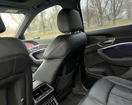 Синий Ауди E-Tron, объемом двигателя 0 л и пробегом 150 тыс. км за 28500 $, фото 9 на Automoto.ua