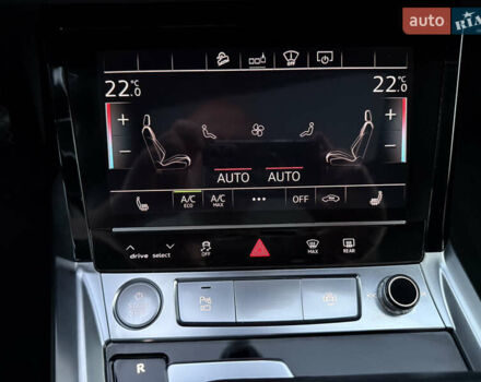 Ауди E-Tron 2019 в Хмельницком на Automoto.ua Синий Ауди E-Tron, объемом двигателя 0 л и пробегом 77 тыс. км за 32527 $, фото 95 на Automoto.ua