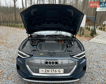 Синий Ауди E-Tron, объемом двигателя 0 л и пробегом 166 тыс. км за 25400 $, фото 55 на Automoto.ua