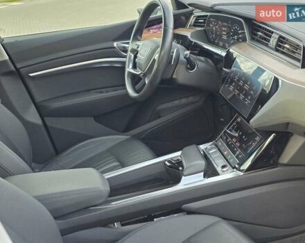 Ауди E-Tron 2019 в Тернополе на Automoto.ua Синий Ауди E-Tron, объемом двигателя 0 л и пробегом 119 тыс. км за 29499 $, фото 47 на Automoto.ua