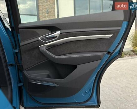Синий Ауди E-Tron, объемом двигателя 0 л и пробегом 119 тыс. км за 29500 $, фото 37 на Automoto.ua