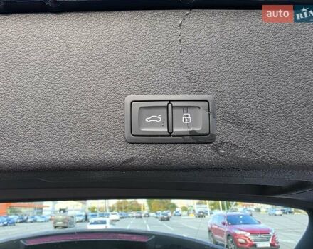 Синій Ауді E-Tron, об'ємом двигуна 0 л та пробігом 67 тис. км за 29799 $, фото 16 на Automoto.ua