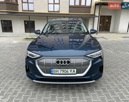 Синій Ауді E-Tron, об'ємом двигуна 0 л та пробігом 30 тис. км за 29900 $, фото 3 на Automoto.ua