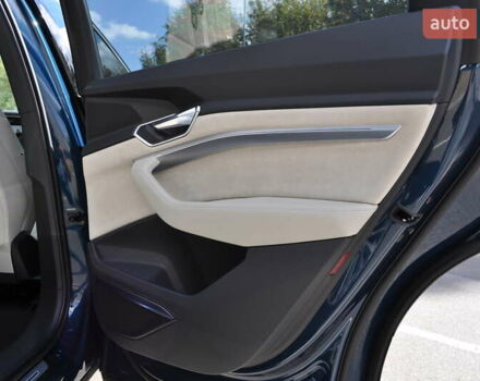 Синий Ауди E-Tron, объемом двигателя 0 л и пробегом 79 тыс. км за 34000 $, фото 55 на Automoto.ua