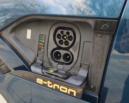 Синий Ауди E-Tron, объемом двигателя 0 л и пробегом 94 тыс. км за 28500 $, фото 68 на Automoto.ua