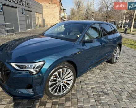 Синій Ауді E-Tron, об'ємом двигуна 0 л та пробігом 56 тис. км за 34000 $, фото 2 на Automoto.ua