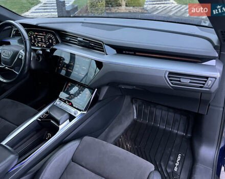 Синій Ауді E-Tron, об'ємом двигуна 0 л та пробігом 135 тис. км за 25800 $, фото 56 на Automoto.ua