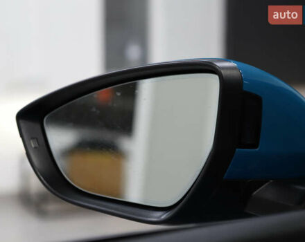 Синий Ауди E-Tron, объемом двигателя 0 л и пробегом 80 тыс. км за 28900 $, фото 25 на Automoto.ua