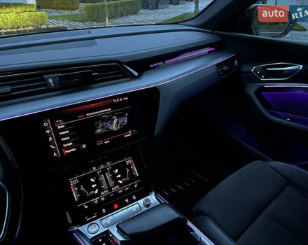 Синій Ауді E-Tron, об'ємом двигуна 0 л та пробігом 135 тис. км за 25800 $, фото 63 на Automoto.ua