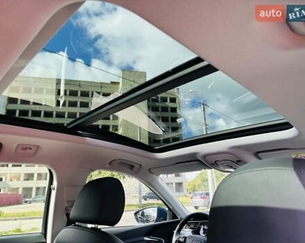 Ауді E-Tron 2019 у Тернополі на Automoto.ua Синій Ауді E-Tron, об'ємом двигуна 0 л та пробігом 200 тис. км за 21700 $, фото 39 на Automoto.ua