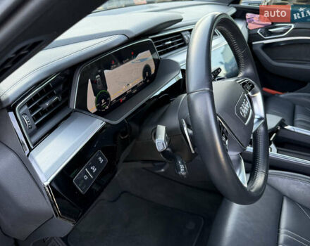 Синий Ауди E-Tron, объемом двигателя 0 л и пробегом 65 тыс. км за 31900 $, фото 45 на Automoto.ua