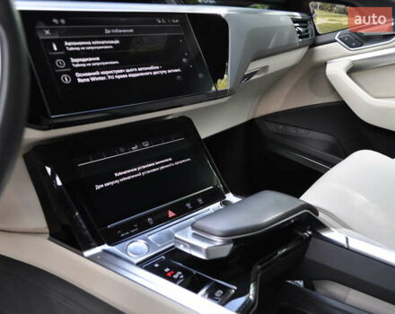 Синий Ауди E-Tron, объемом двигателя 0 л и пробегом 79 тыс. км за 34000 $, фото 97 на Automoto.ua