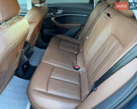 Синій Ауді E-Tron, об'ємом двигуна 0 л та пробігом 226 тис. км за 22999 $, фото 20 на Automoto.ua