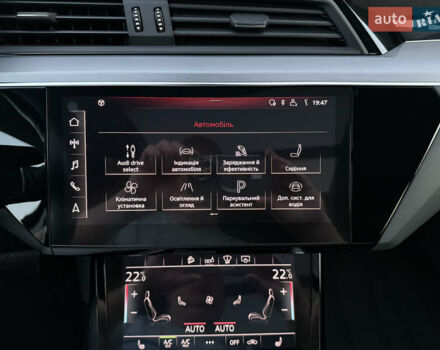 Ауди E-Tron 2019 в Хмельницком на Automoto.ua Синий Ауди E-Tron, объемом двигателя 0 л и пробегом 77 тыс. км за 32527 $, фото 93 на Automoto.ua