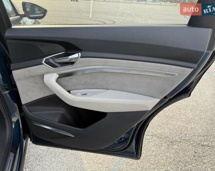 Синий Ауди E-Tron, объемом двигателя 0 л и пробегом 98 тыс. км за 30500 $, фото 32 на Automoto.ua