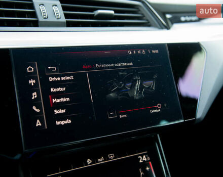 Синій Ауді E-Tron, об'ємом двигуна 0 л та пробігом 66 тис. км за 37500 $, фото 40 на Automoto.ua