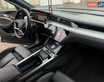 Синий Ауди E-Tron, объемом двигателя 0 л и пробегом 170 тыс. км за 28500 $, фото 11 на Automoto.ua