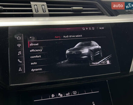 Синий Ауди E-Tron, объемом двигателя 0 л и пробегом 299 тыс. км за 23490 $, фото 50 на Automoto.ua