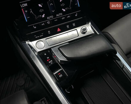 Синий Ауди E-Tron, объемом двигателя 0 л и пробегом 299 тыс. км за 23490 $, фото 59 на Automoto.ua