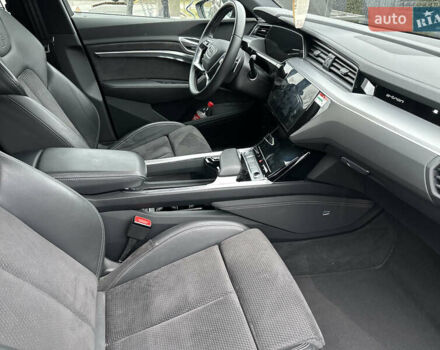 Синий Ауди E-Tron, объемом двигателя 0 л и пробегом 122 тыс. км за 28900 $, фото 20 на Automoto.ua