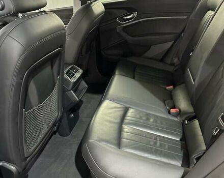 Ауді E-Tron 2019 у Тернополі на Automoto.ua Синій Ауді E-Tron, об'ємом двигуна 0 л та пробігом 200 тис. км за 21700 $, фото 43 на Automoto.ua