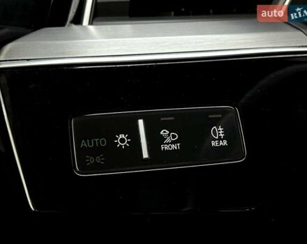 Синий Ауди E-Tron, объемом двигателя 0 л и пробегом 119 тыс. км за 29990 $, фото 52 на Automoto.ua