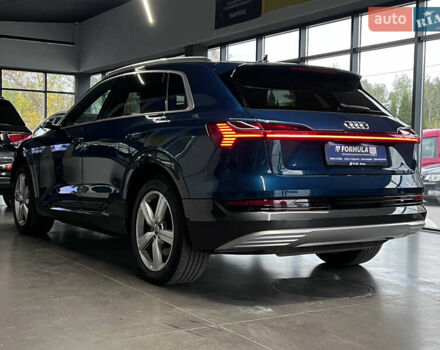 Синий Ауди E-Tron, объемом двигателя 0 л и пробегом 299 тыс. км за 23490 $, фото 17 на Automoto.ua