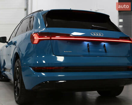 Синий Ауди E-Tron, объемом двигателя 0 л и пробегом 80 тыс. км за 28900 $, фото 4 на Automoto.ua