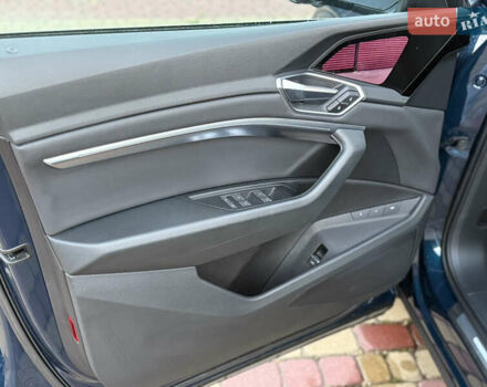 Синий Ауди E-Tron, объемом двигателя 0 л и пробегом 80 тыс. км за 33000 $, фото 55 на Automoto.ua
